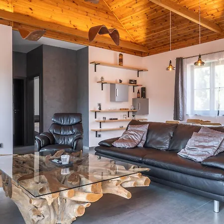 Pod Zamkem Villa